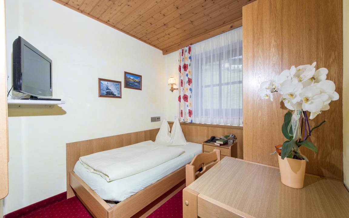 Grossarl Hotel | 15 m² Hotel ∙ 1 bedroom ∙ 1 guest
