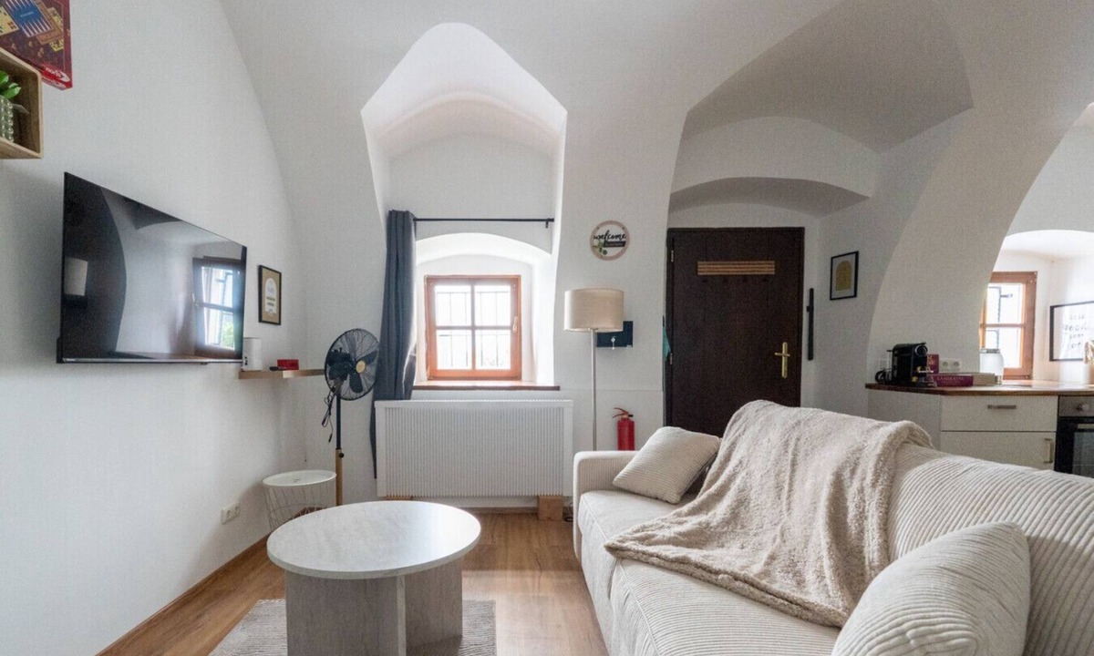 Steyr Apartment | 2 Room Apartment | 5 Guests | Ground Floor| Modern