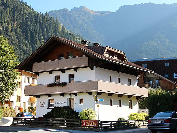 Mayrhofen Apartment | 50 m² Apartment ∙ 2 bedrooms ∙ 4 guests