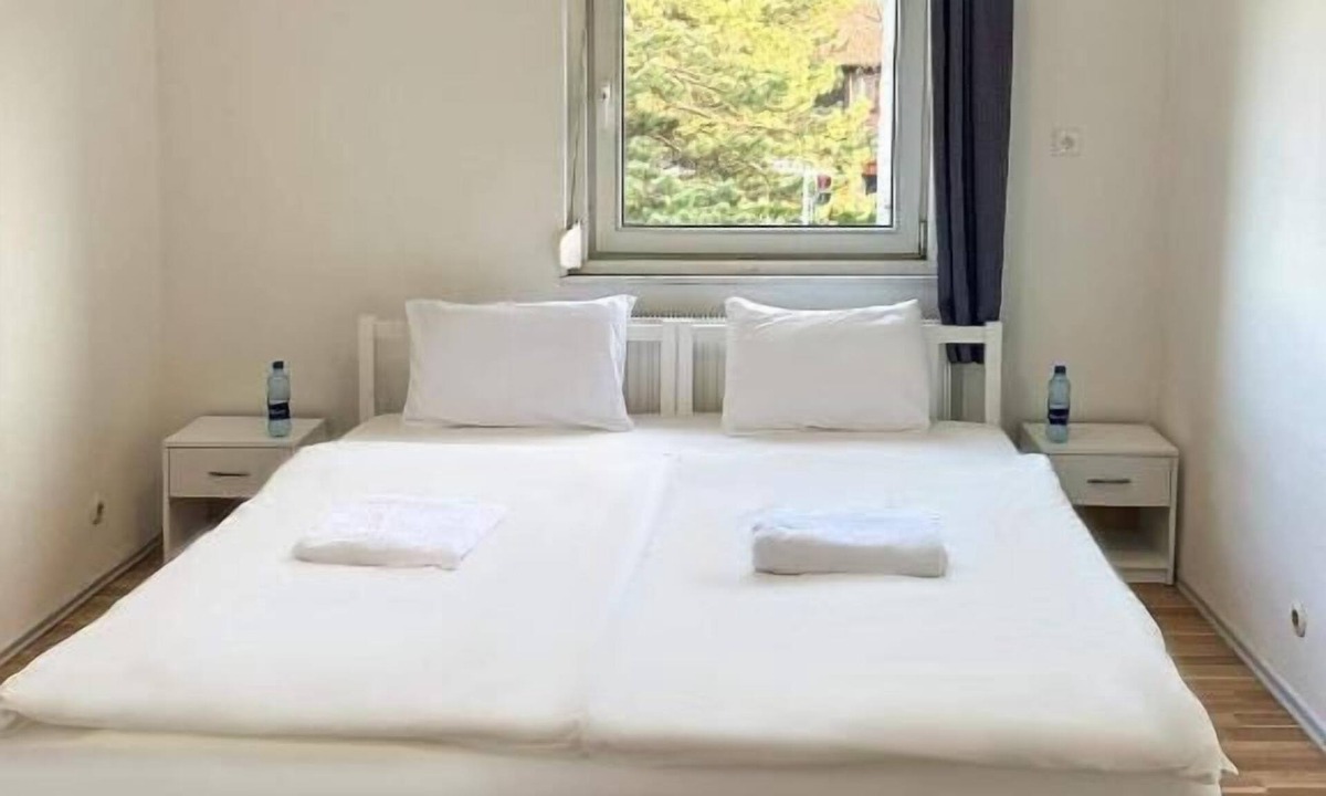 Penzing Hostel | Adelin Vienna