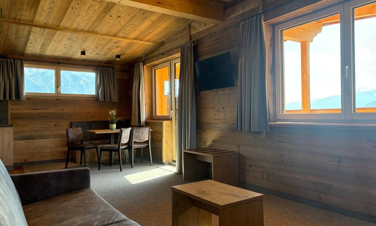 Oberperfuss Apartment | Alpenresort Panorama