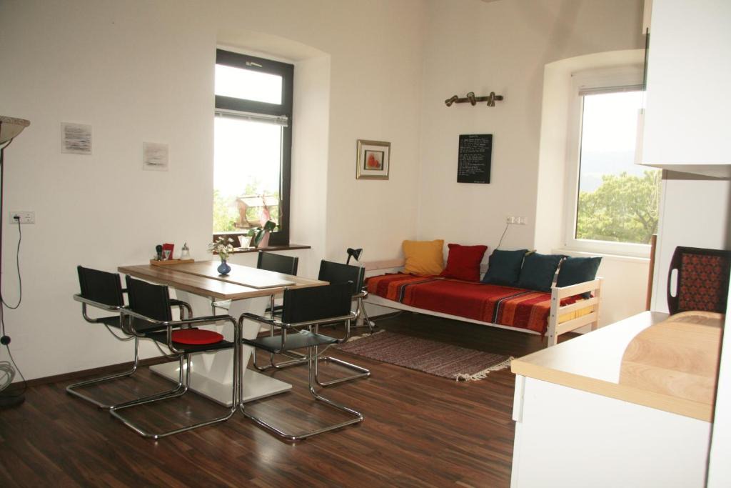 Liebenfels Apartment | Alte Volksschule - schual in gradne