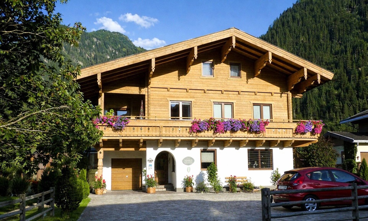 Schonbach Apartment | Apartment in a quiet location with beautiful view