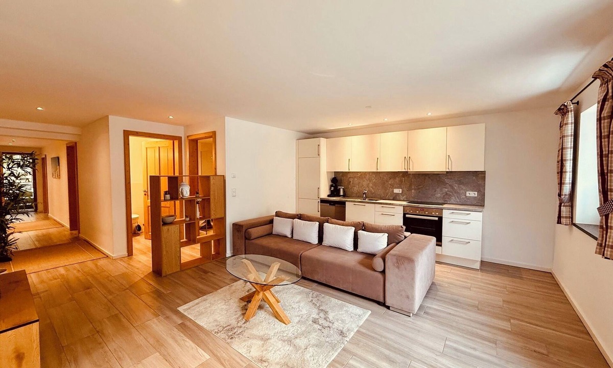 Muhlthal Apartment | Apartment (79 sqm) with private outdoor access and terrace