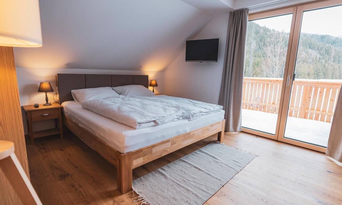 Donnersbachwald Apartment | Apartment 'Der Sagbauer Top 1' with Mountain View, Balcony and Wi-Fi