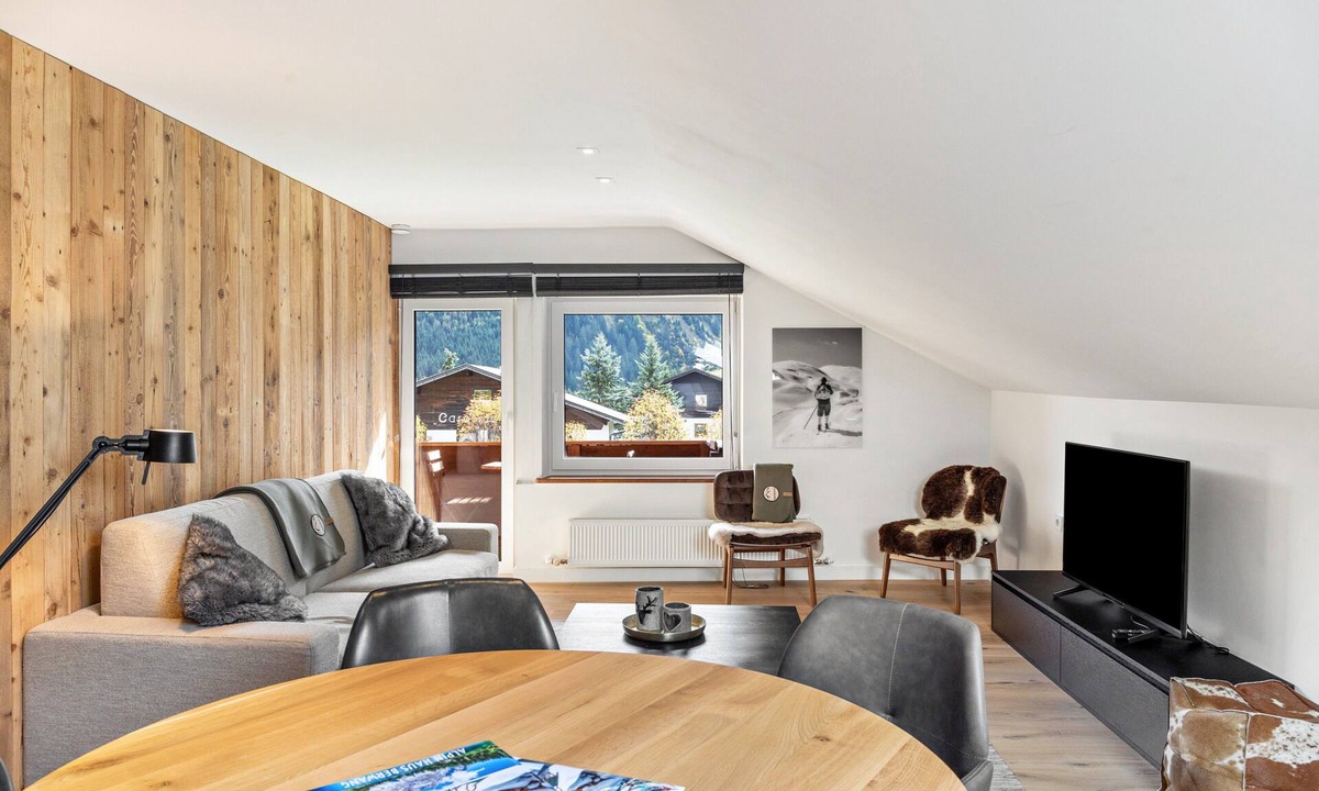 Berwang Apartment | Apartment 'Haus Berwang - Alpin' with Mountain View, Private Terrace and Wi-Fi