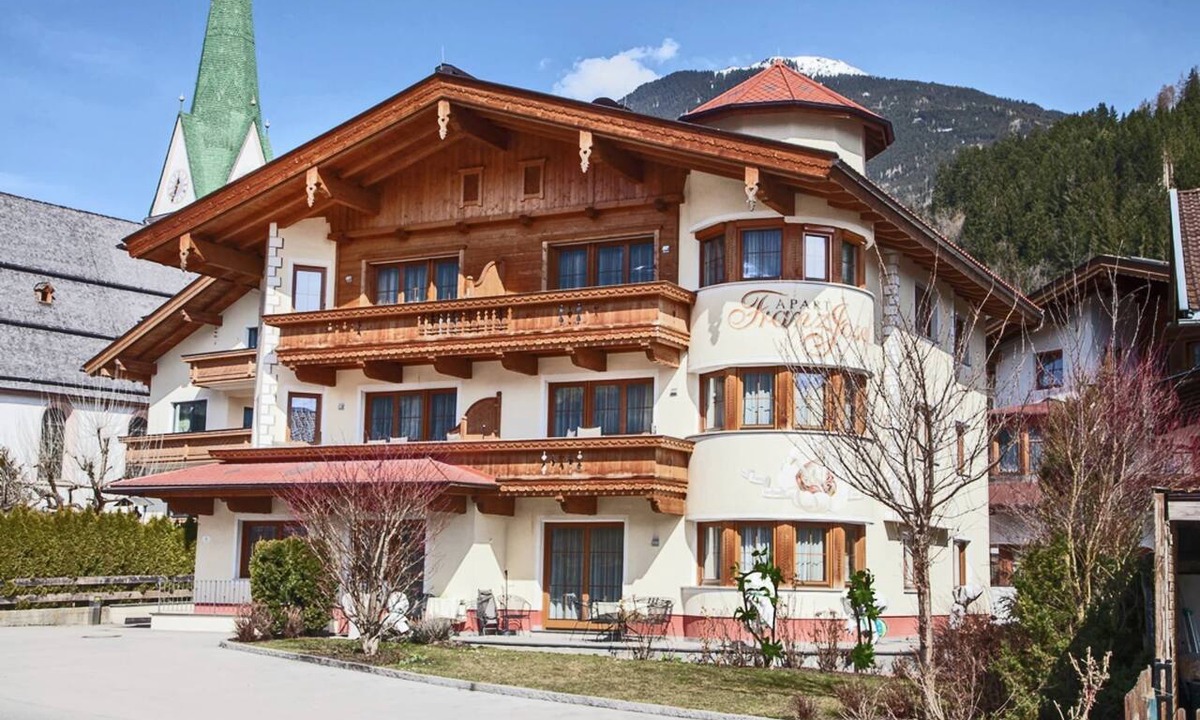 Stumm Apartment | Apartment in Kaltenbach near Ski Lift