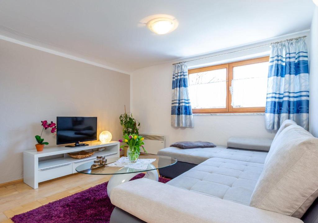 Angerberg Apartment | Apartment in Walchen near Ski Lift