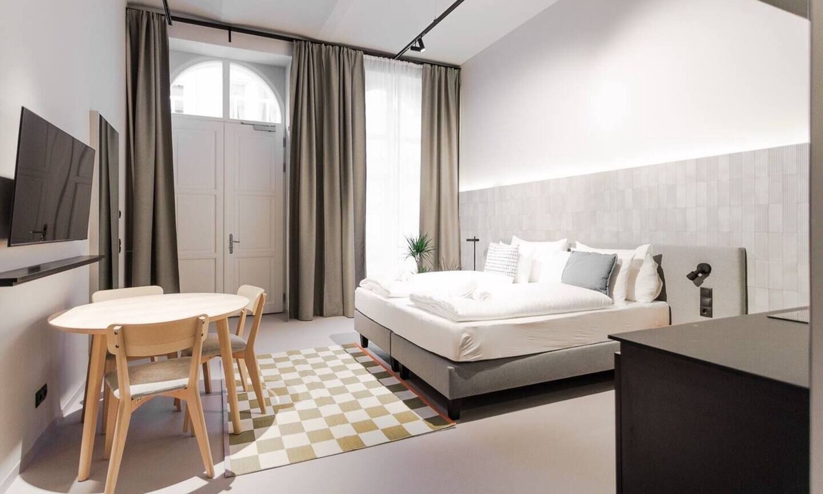 Wieden Apartment | Artisan Inspired · Strauss Boutique Studio