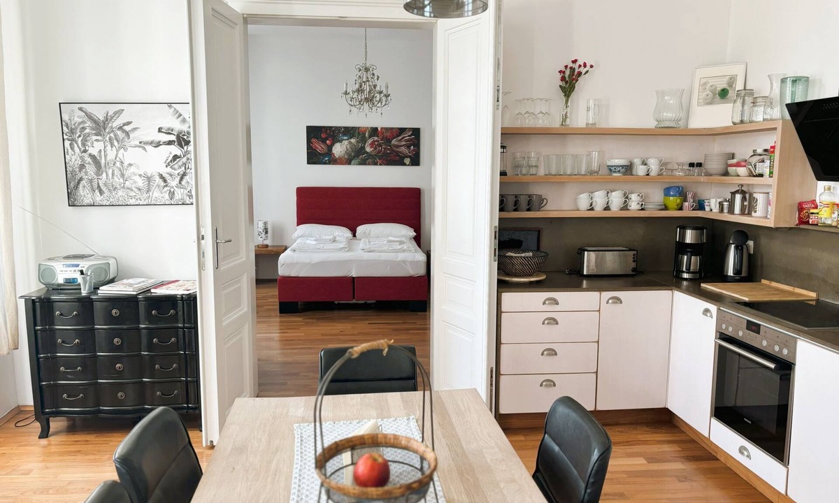 Brigittenau Apartment | Ausgefallene Wohnung by Interhome