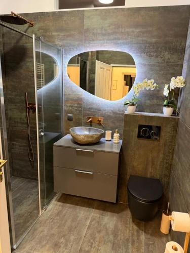 Altlerchenfeld Apartment | Central apartment in Viennese old building
