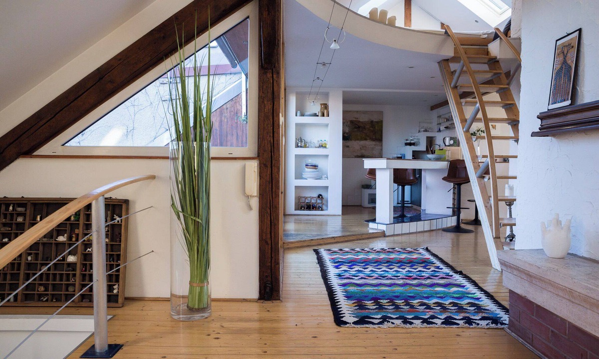 Jakomini Apartment | Central Penthouse, for romantic lovers and those who love to read and chill