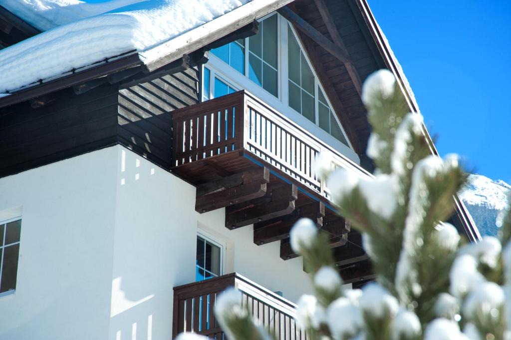 Bad Gastein Ski Chalet | Chalet Enzian by AlpenTravel