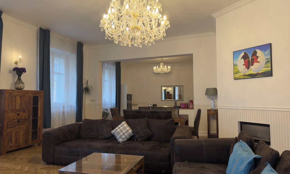 Sankt Ulrich Apartment | Charming 3-Bedroom Apartment in the Heart of Wien