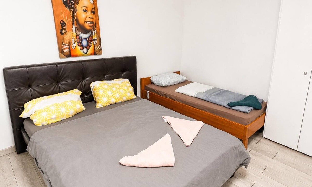 Grinzing Villa | Charming Villa Stay | Garden & Parking Included