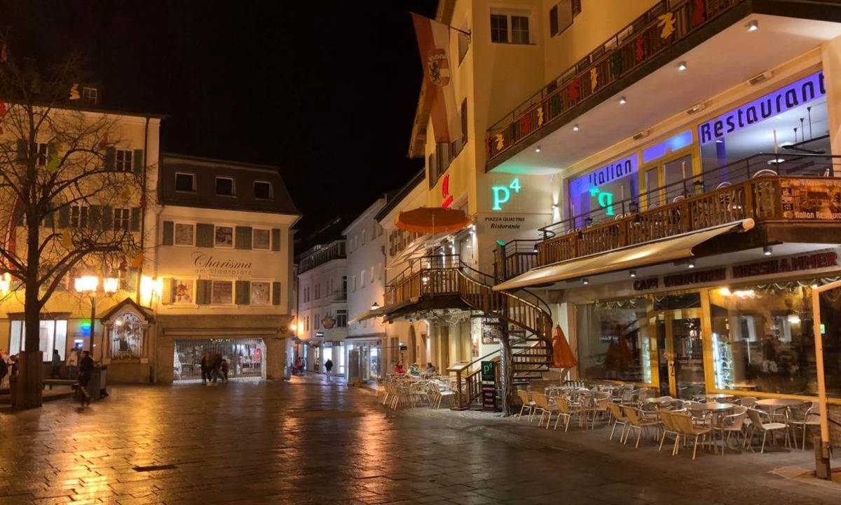 Thumersbach Apartment | City-Penthouse-Seeblick - Apartment Deluxe with bath, WC