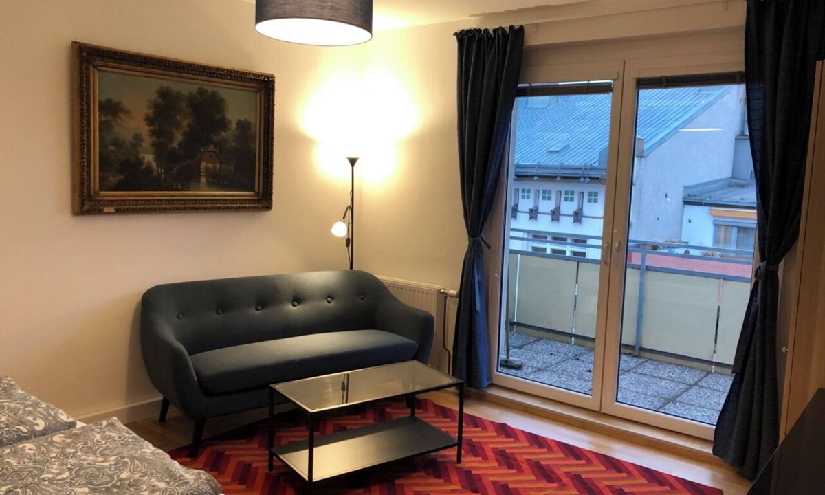 Penzing Apartment | Cozy rooftop apartment in Vienna in superb Vienna with WiFi