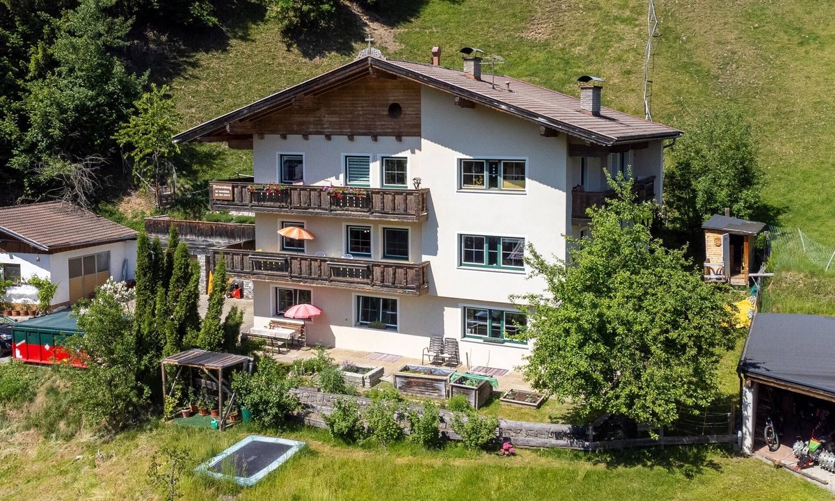 Muhlthal Apartment | Dreamlike vacation apartment with sunny terrace.