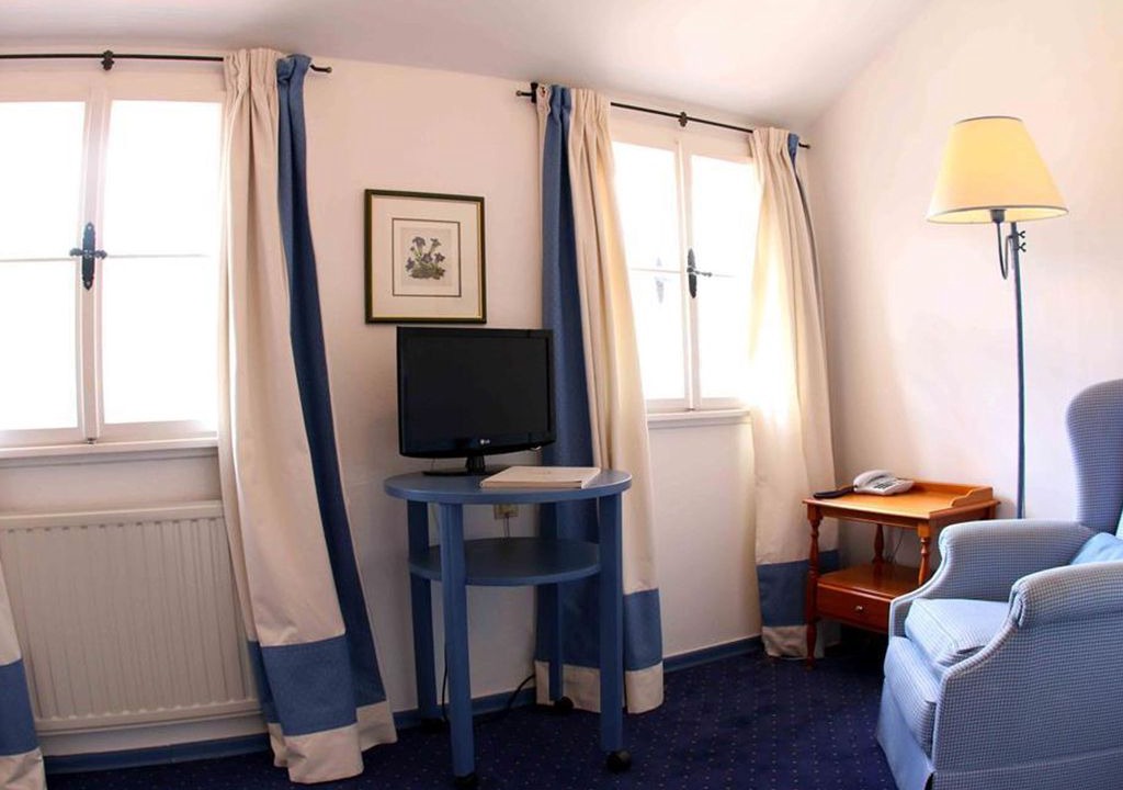 Neusach Hotel | Einzelzimmer 608 mit Dusche, WC - Seehotel Enzian
