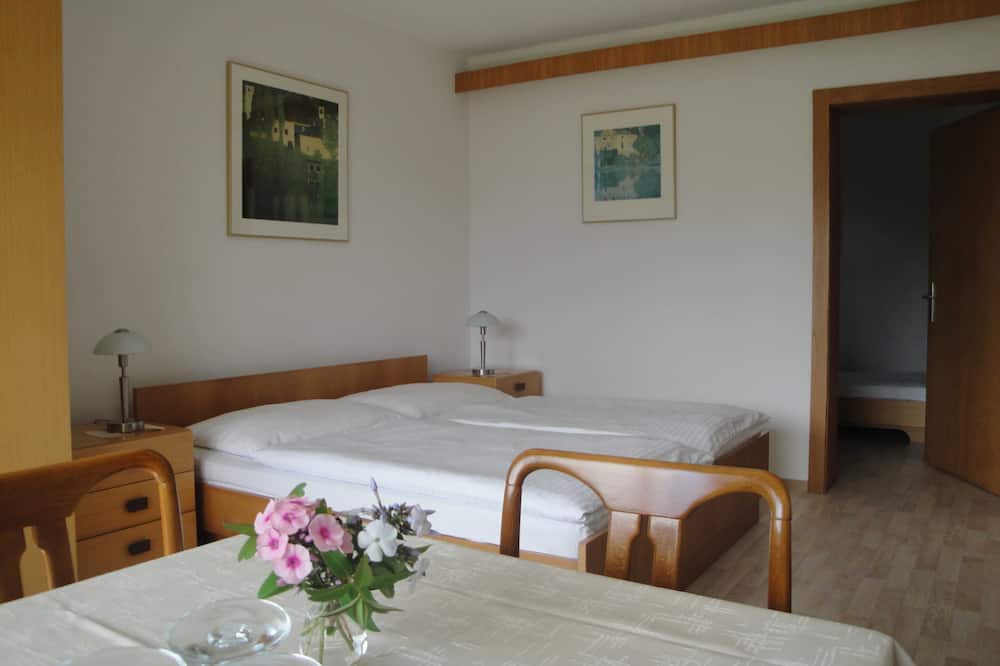 Seewalchen am Attersee Apartment | Gertrude Lenzenweger - Double room 1