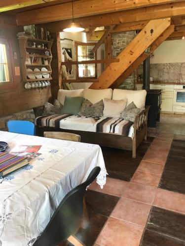 Oberndorf an der Melk House | Getreidekasten auf einer Lamafarm