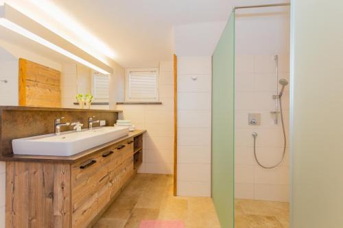 Maishofen Villa | Holiday Home Hettlerhof