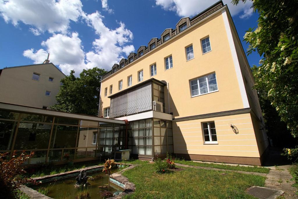 Hietzing Hotel | Hotel Garni "das Pallottihaus Wien"