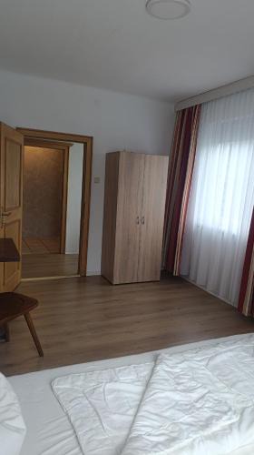 Lafnitz House | Komfort-Apartments & Gästezimmer