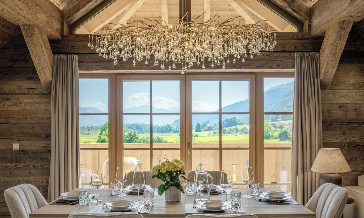 Strobl Apartment | Luxury Apartment at Lake Wolfgang | with Hot Tub for 4 Guests | panoramaNEST