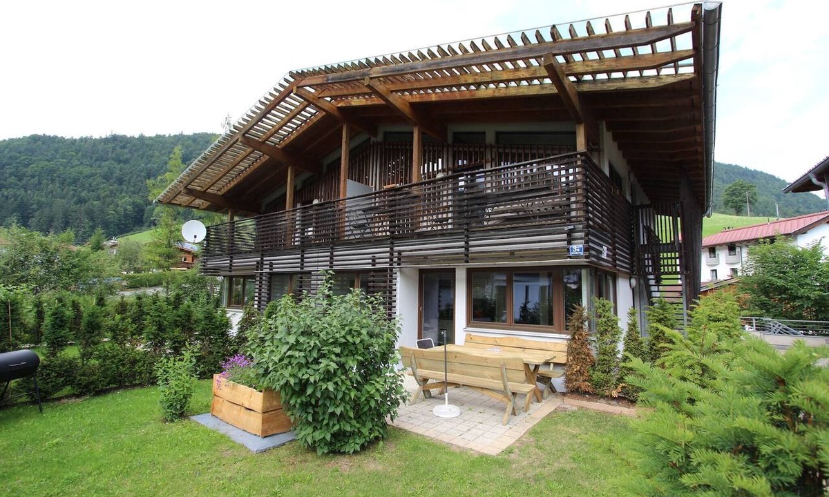Kirchdorf in Tirol Apartment | Modern apartment with garden and mountain views