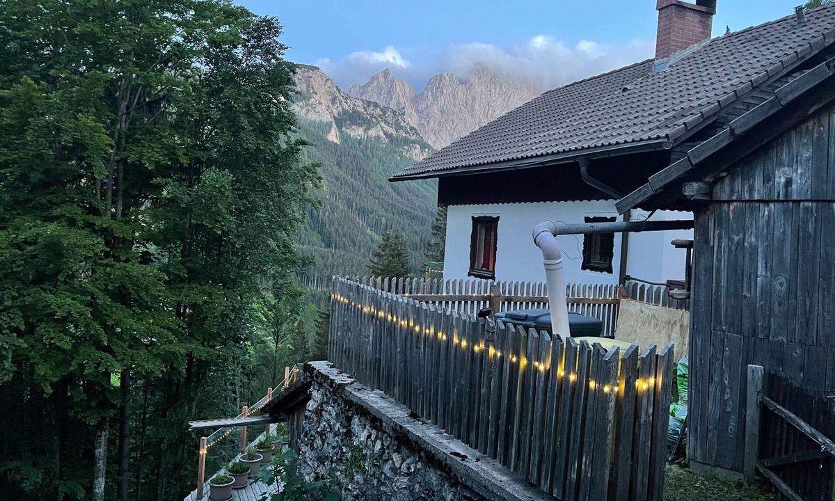 Ferlach House | Mountain House at 1200m with Mountain Views, Shared Terrace & Wi-Fi