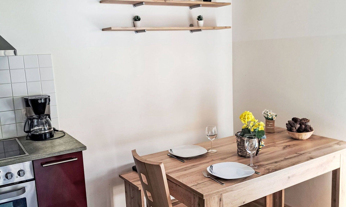 Rauris Apartment | Nice apartment for 6 guests with WIFI, pool, TV, terrace, pets allowed and parking