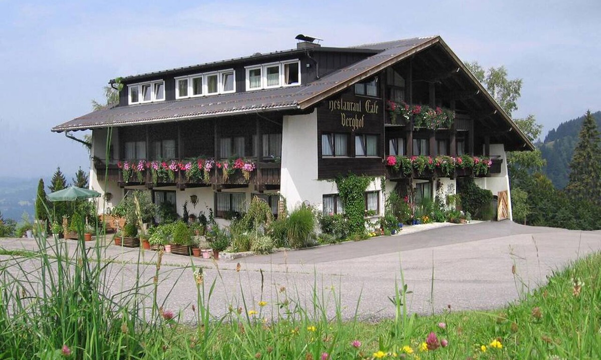 Riefensberg House | Self-catering house for groups of up to 28 people in the Bregenzerwald, in a beautiful location