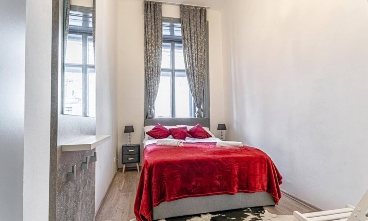 Mariahilf Apartment | Shopping Paradise w/City View Mariahilfer Str. G