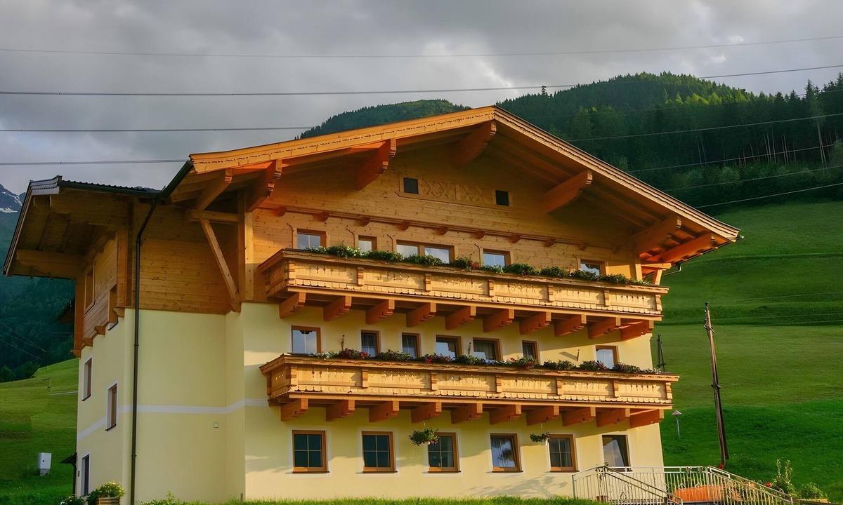 Mittersill Apartment | Sonnberg Apartment – Cozy Retreat with Mountain Views in Mittersill