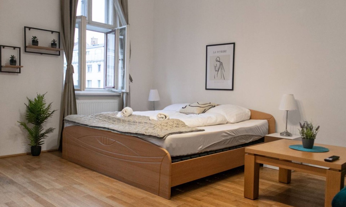 Ottakring Apartment | Spacious 2BR Apt.-Near Wiener Stadthalle