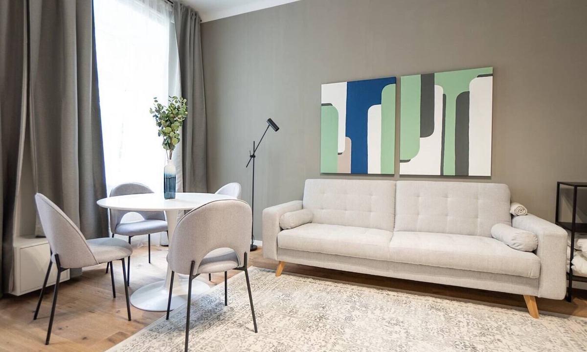 Funfhaus Apartment | Spacious apartment with a balcony