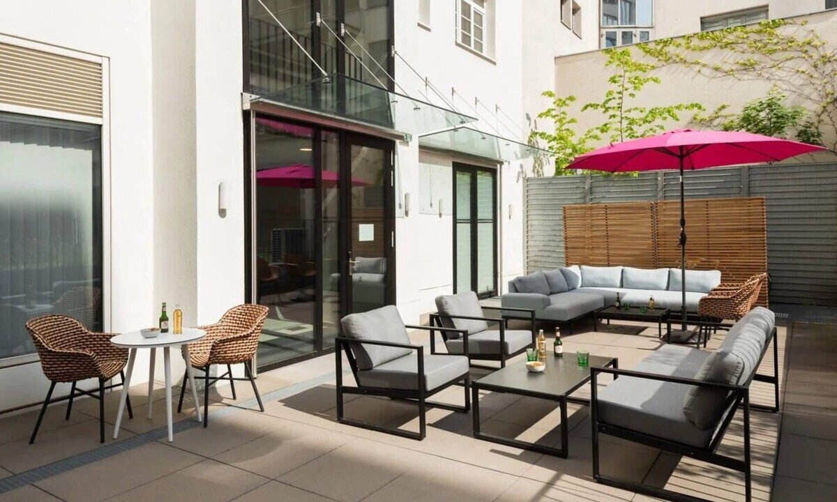City Centre Salzburg Apartment | Spacious & Unique 2BR Suite Near Mirabell Palace