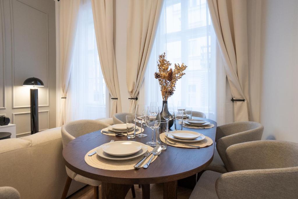 Alservorstadt Apartment | Stylish & Modern 90m2 Flat in Prime Location