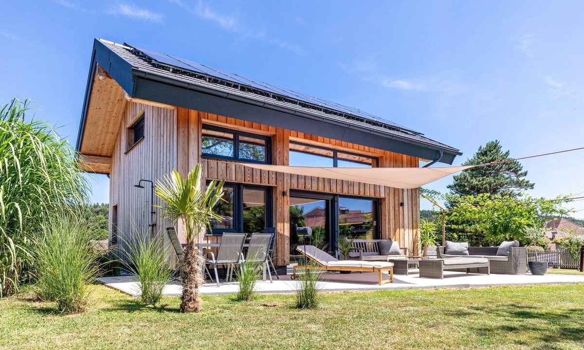 Pischelsdorf am Engelbach House | Tiny House with Private Terrace, Garden, and Wi-Fi
