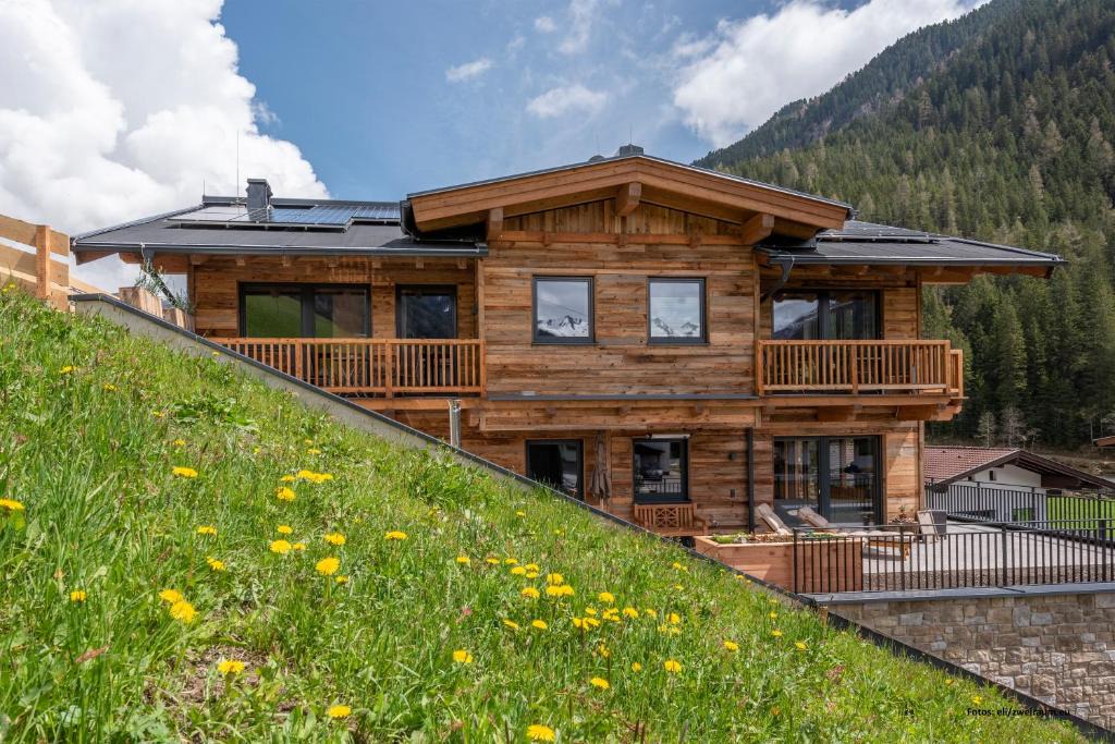 Juns Apartment | TUX MOUNTAIN Apart