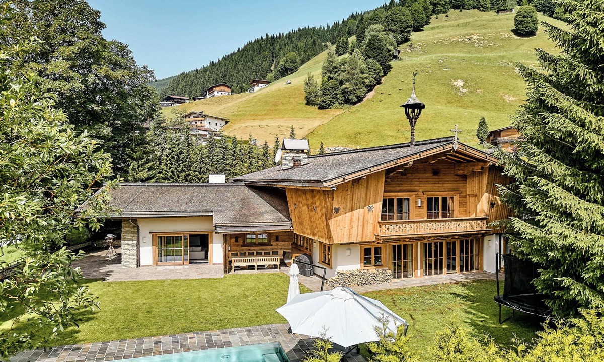 Jochberg Ski Chalet | Ultra-Luxe Ski Chalet - Private Pools, Sauna, Theater, Gym & Panoramic Views