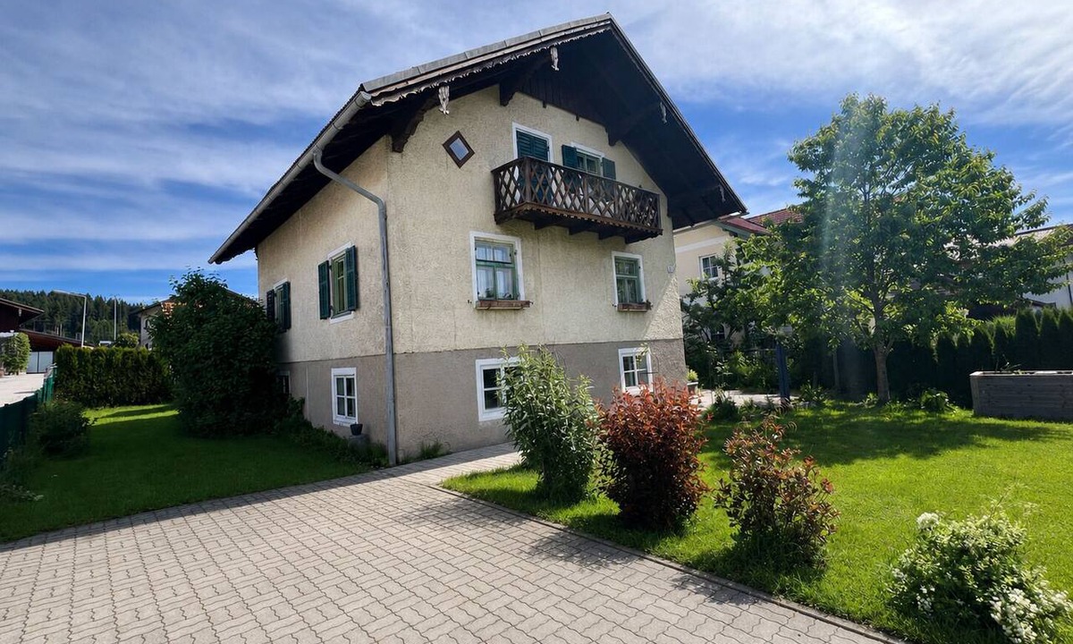 Koestendorf House | Vacation Home with a Garden in the Salzburg Lake District – Experience Lakes, Nature, and the City