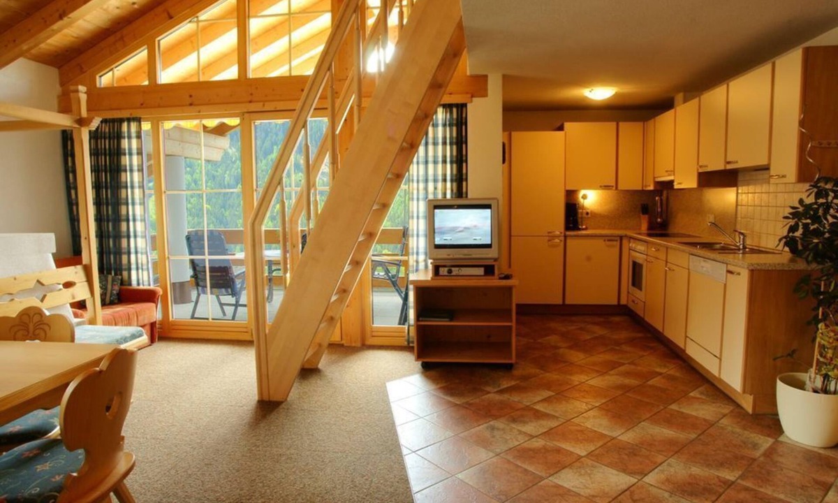 Jerzens House | Vacation apartment Adlerhorst - Landhaus Raich