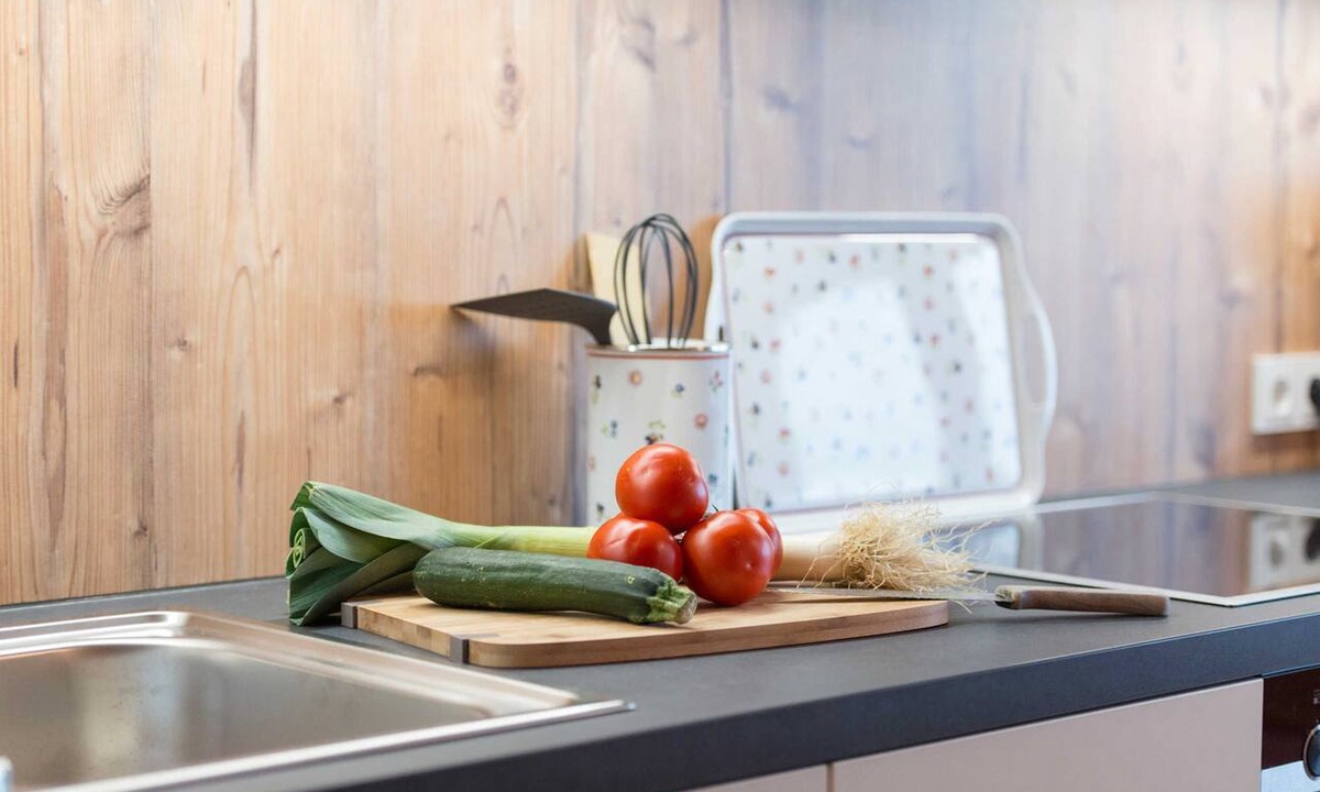Grossdorf Apartment | Vacation Rental for 4–7 People - Christine Apartments