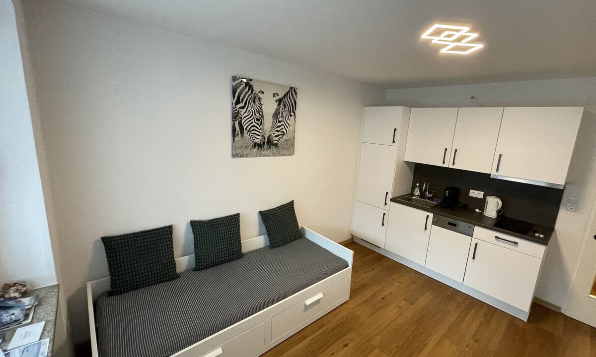 Schuttdorf Apartment | 'Vidaoro' Studio Flat close to Ski Lift with Wi-Fi