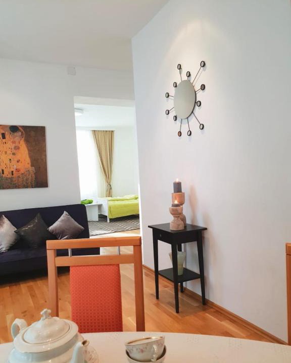 Brigittenau Apartment | vienna corner apartment 1020