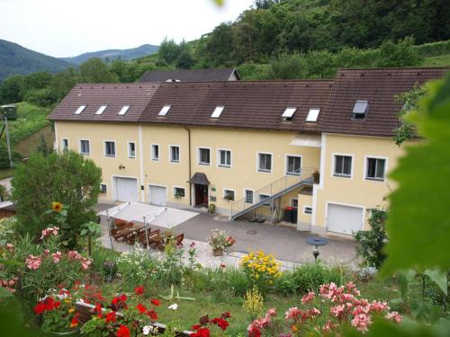 Wosendorf House | Weinbau Weidenauer