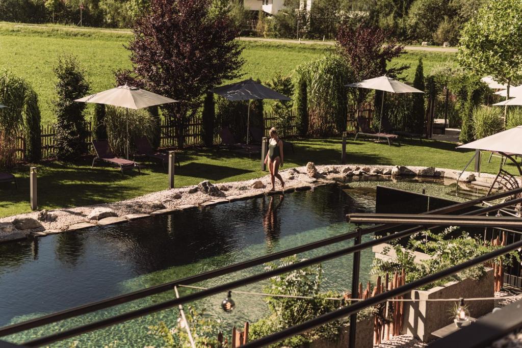Maria Alm am Steinernen Meer Hotel | Wellness und Brunch Hotel MorgenZeit beheizter Naturteich Genuss Frühstück bis 13 Uhr Hochkönig Sommercard