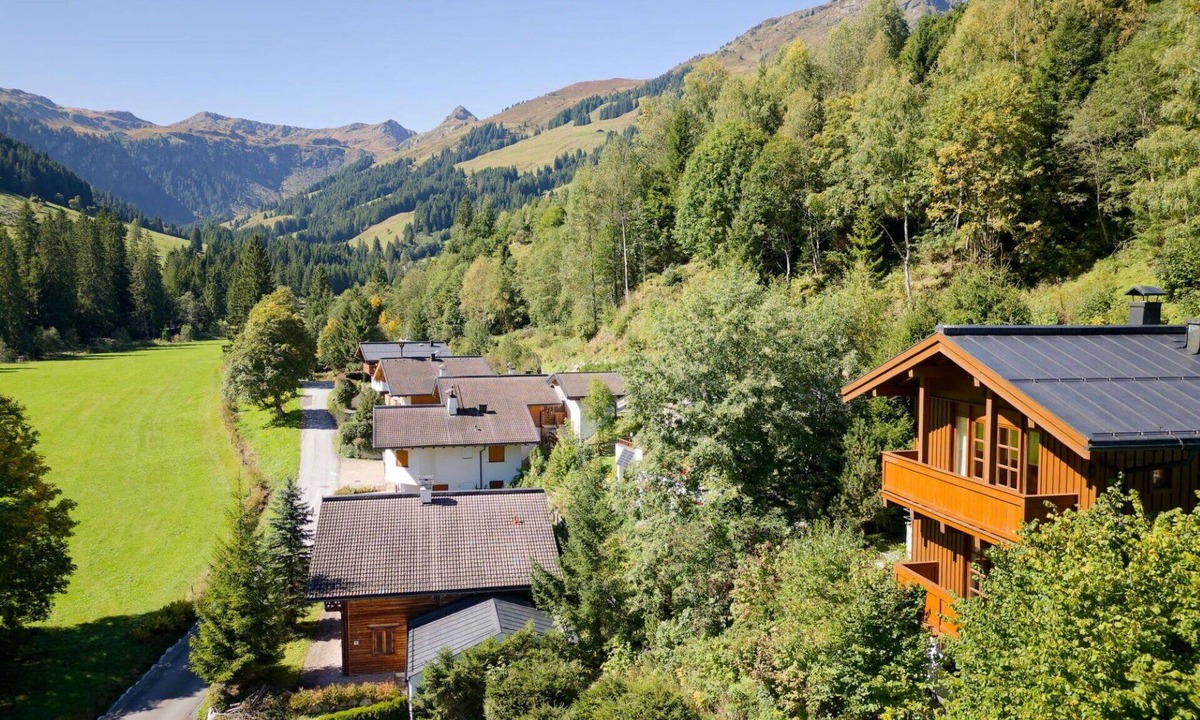 Hinterglemm House | Wonderful private villa for 10 guests with WIFI, TV and terrace